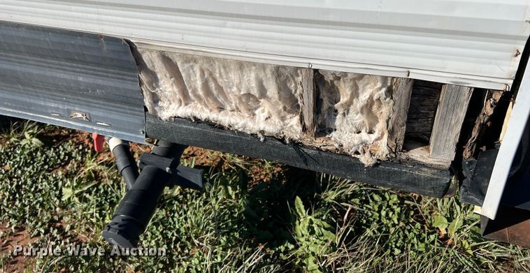 image for item LV9172 2006 Coachmen  camper