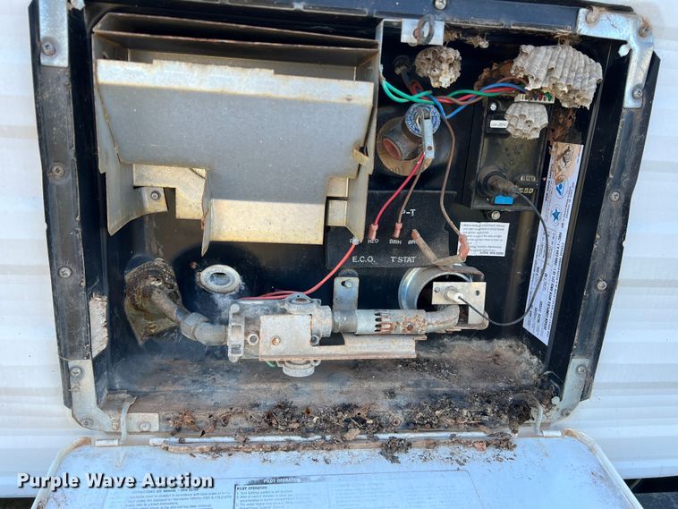 image for item LV9172 2006 Coachmen  camper