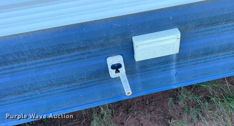 image for item LV9172 2006 Coachmen  camper