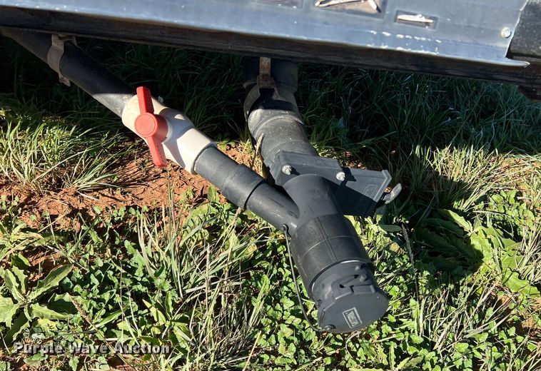 image for item LV9172 2006 Coachmen  camper