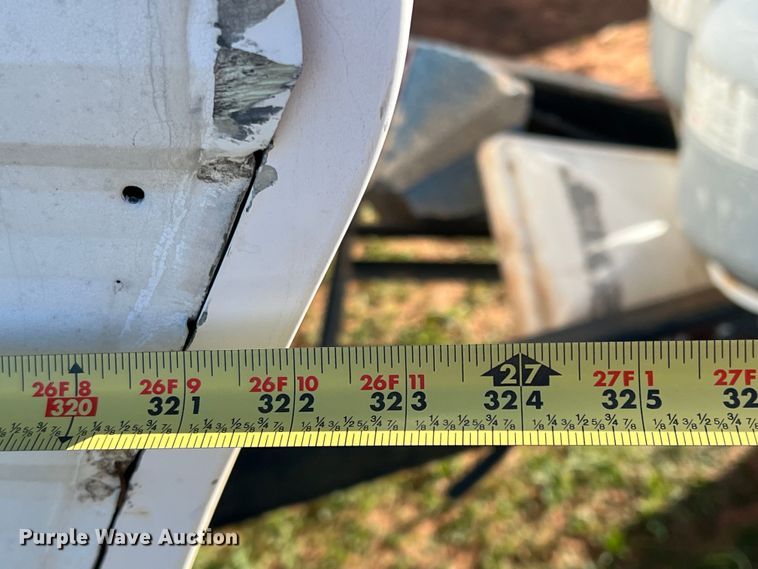 image for item LV9172 2006 Coachmen  camper