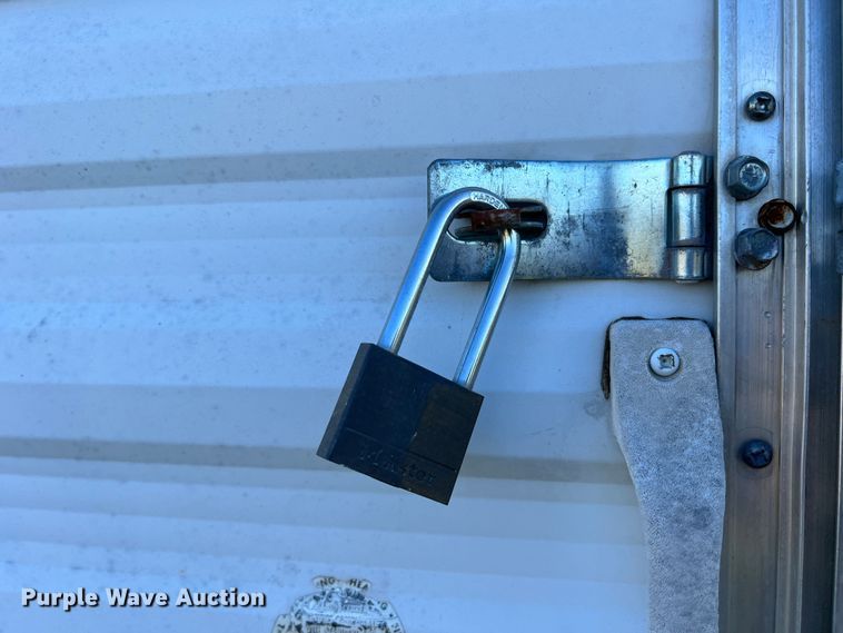 image for item LV9172 2006 Coachmen  camper