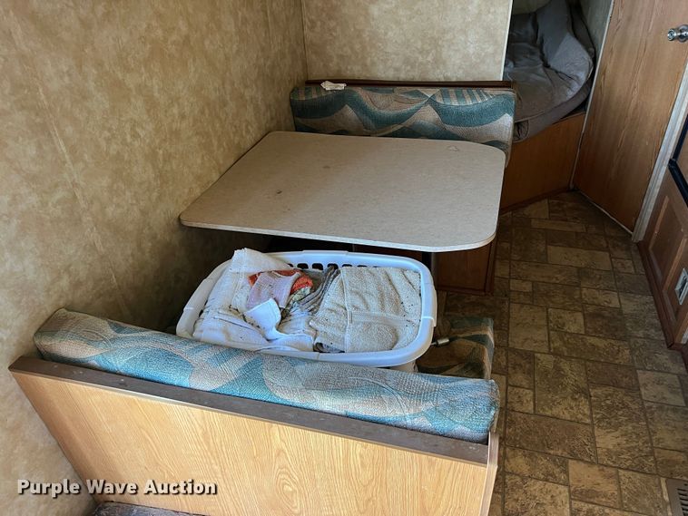 image for item LV9172 2006 Coachmen  camper