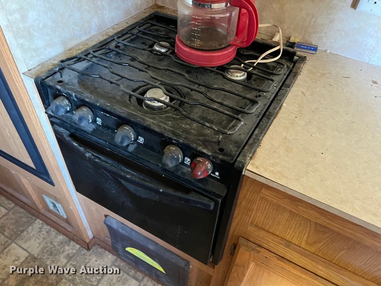 image for item LV9172 2006 Coachmen  camper