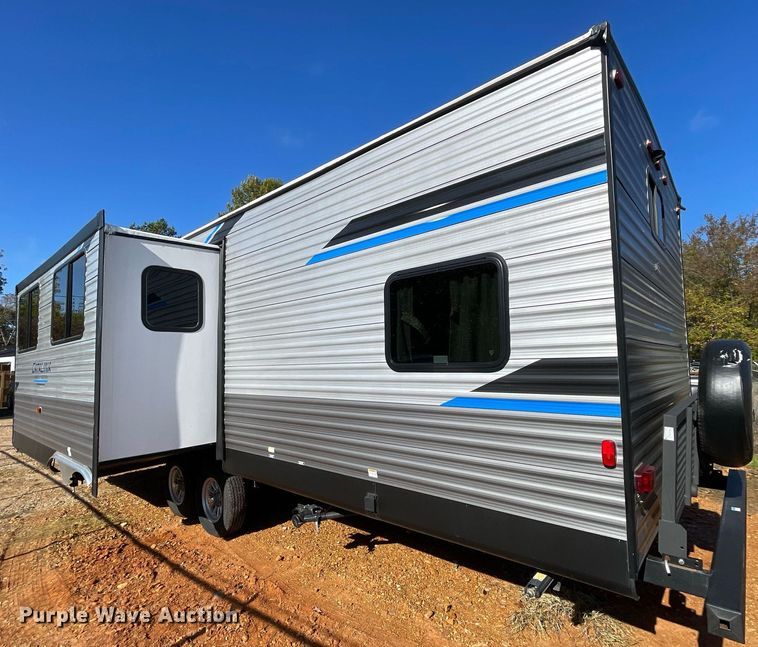 image for item LV9186 2022 Forest River Catalina  camper