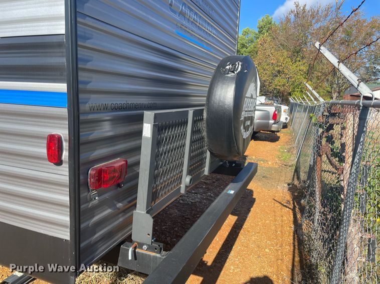 image for item LV9186 2022 Forest River Catalina  camper