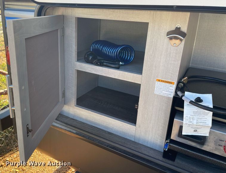 image for item LV9186 2022 Forest River Catalina  camper