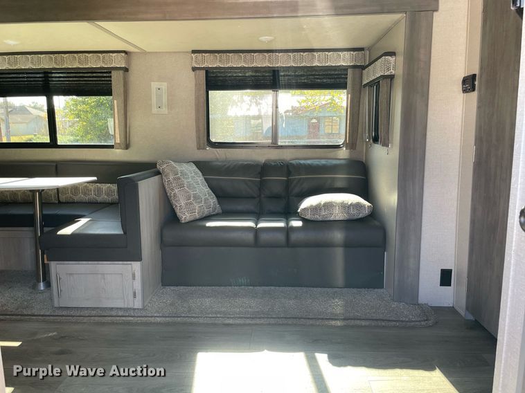 image for item LV9186 2022 Forest River Catalina  camper