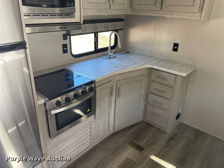 image for item LV9186 2022 Forest River Catalina  camper