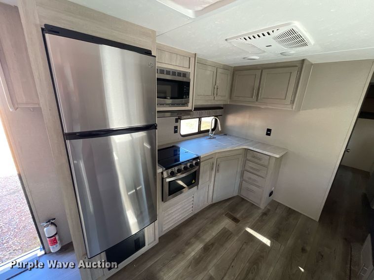 image for item LV9186 2022 Forest River Catalina  camper