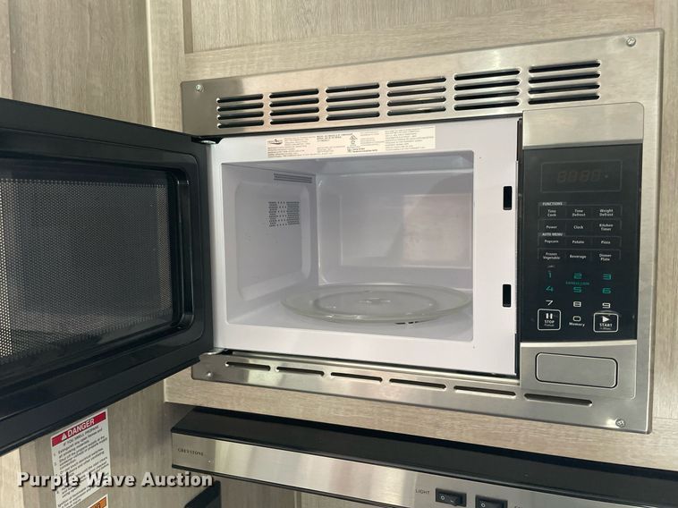 image for item LV9186 2022 Forest River Catalina  camper