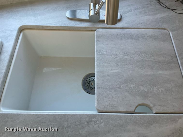 image for item LV9186 2022 Forest River Catalina  camper