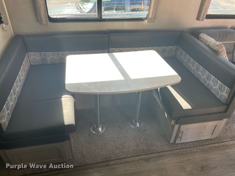 image for item LV9186 2022 Forest River Catalina  camper