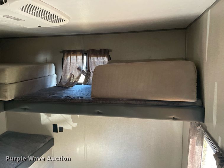 image for item LV9186 2022 Forest River Catalina  camper