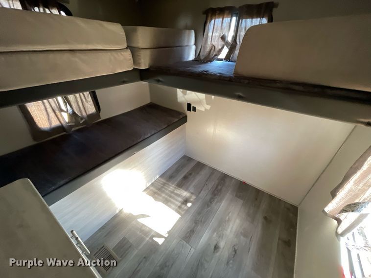 image for item LV9186 2022 Forest River Catalina  camper