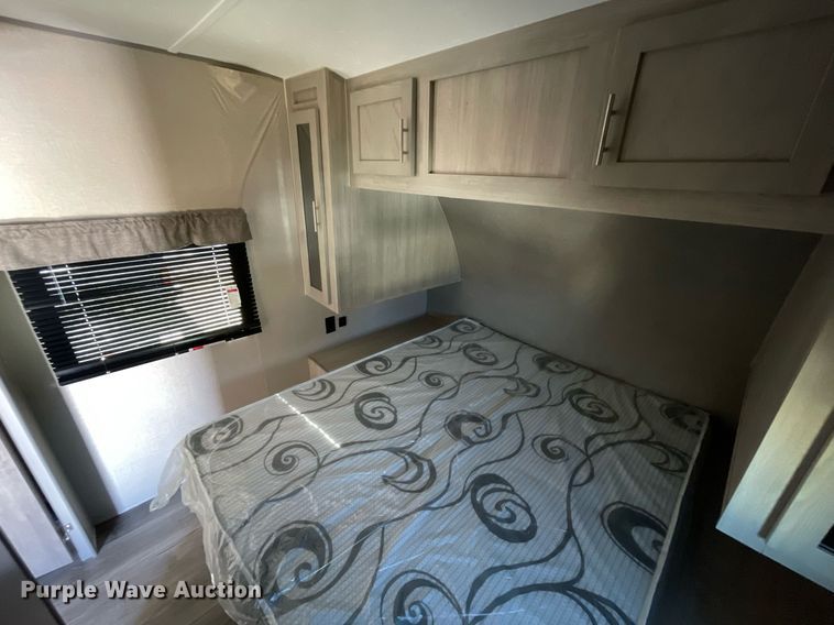 image for item LV9186 2022 Forest River Catalina  camper