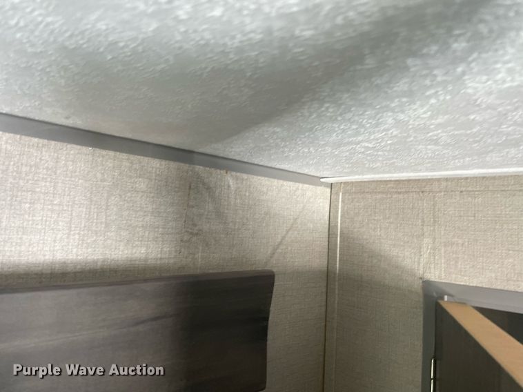 image for item LV9186 2022 Forest River Catalina  camper