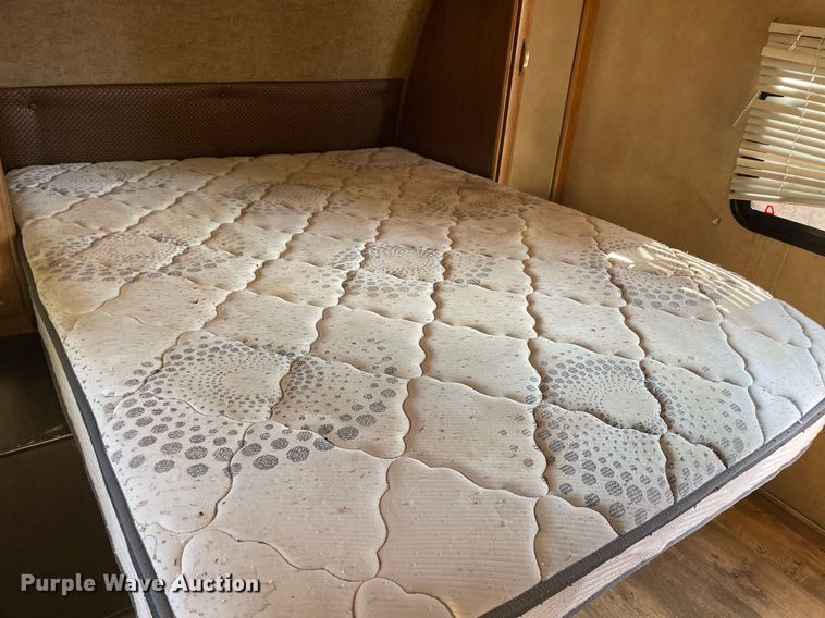 image for item LV9187 2017 Forest River Wildwood  camper