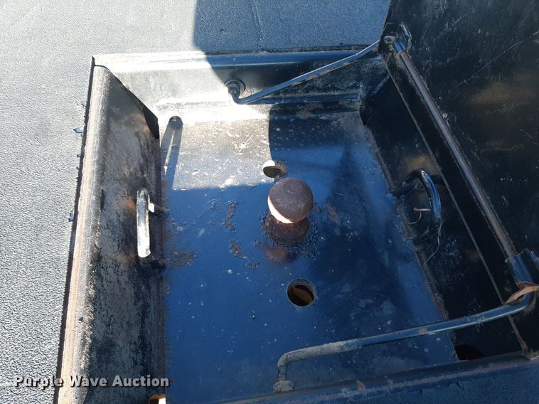 image for item LX9807 2014 Ford F350 Super Duty  bale bed pickup truck