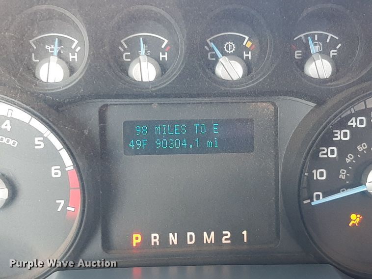 image for item LX9807 2014 Ford F350 Super Duty  bale bed pickup truck