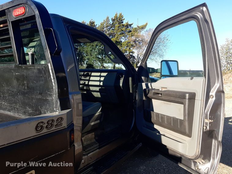 image for item LX9807 2014 Ford F350 Super Duty  bale bed pickup truck