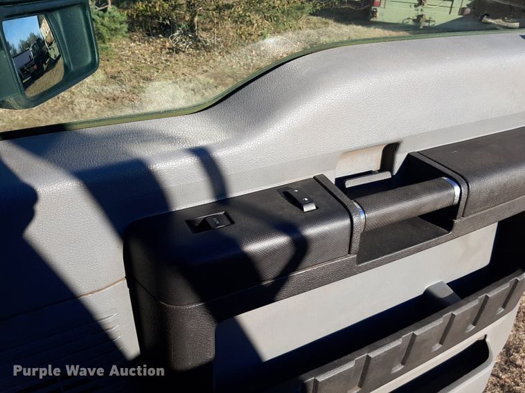 image for item LX9807 2014 Ford F350 Super Duty  bale bed pickup truck