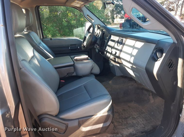 image for item LX9807 2014 Ford F350 Super Duty  bale bed pickup truck