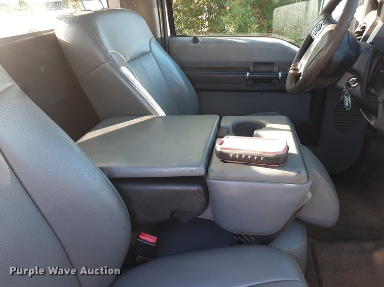 image for item LX9807 2014 Ford F350 Super Duty  bale bed pickup truck