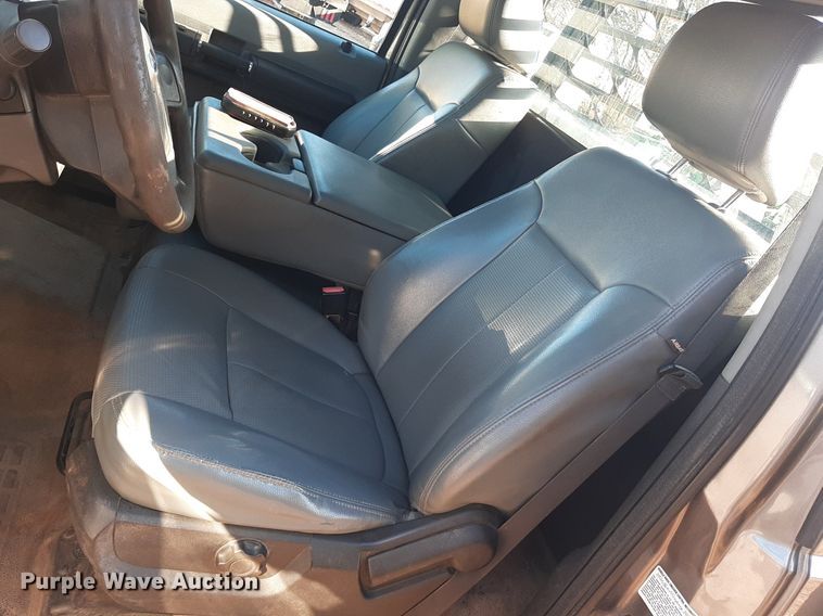 image for item LX9807 2014 Ford F350 Super Duty  bale bed pickup truck