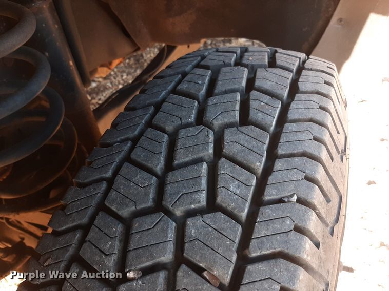 image for item LX9807 2014 Ford F350 Super Duty  bale bed pickup truck