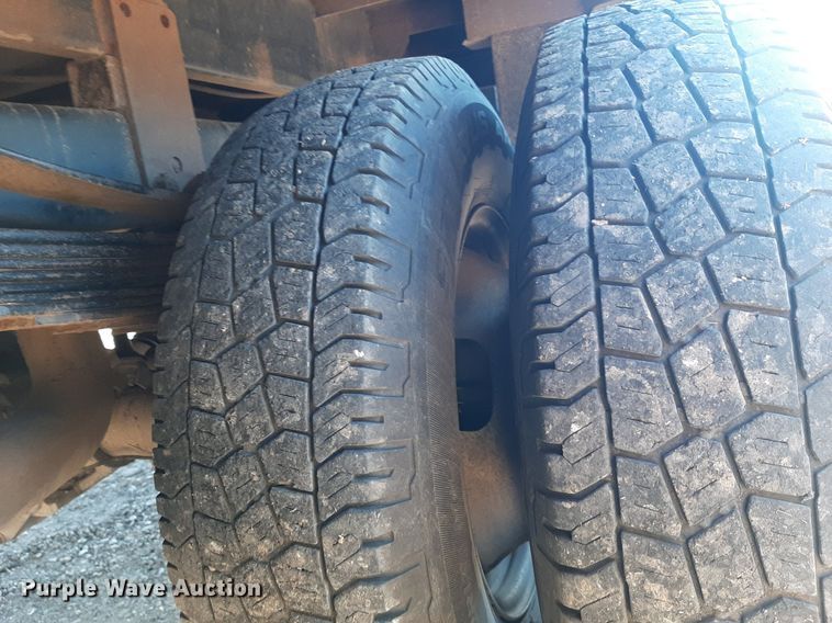 image for item LX9807 2014 Ford F350 Super Duty  bale bed pickup truck