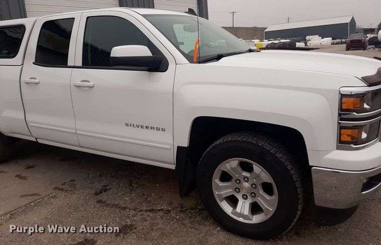 image for item LX9815 2015 Chevrolet Silverado 1500  Double Cab pickup truck