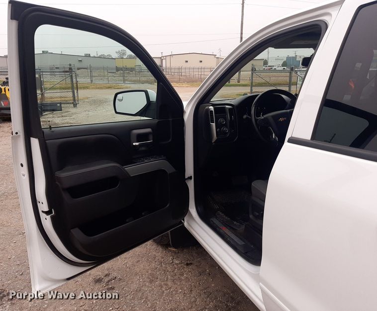 image for item LX9815 2015 Chevrolet Silverado 1500  Double Cab pickup truck