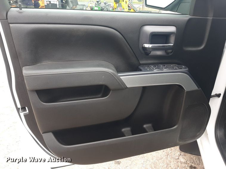 image for item LX9815 2015 Chevrolet Silverado 1500  Double Cab pickup truck