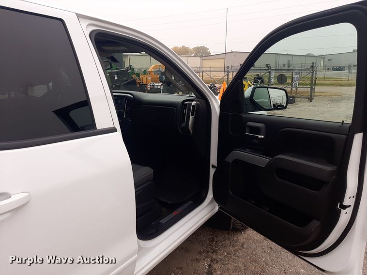 image for item LX9815 2015 Chevrolet Silverado 1500  Double Cab pickup truck