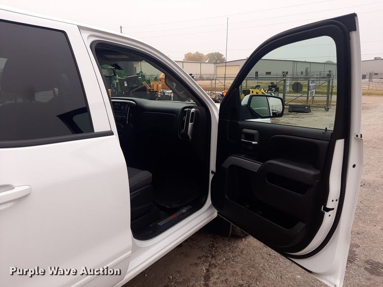 image for item LX9815 2015 Chevrolet Silverado 1500  Double Cab pickup truck