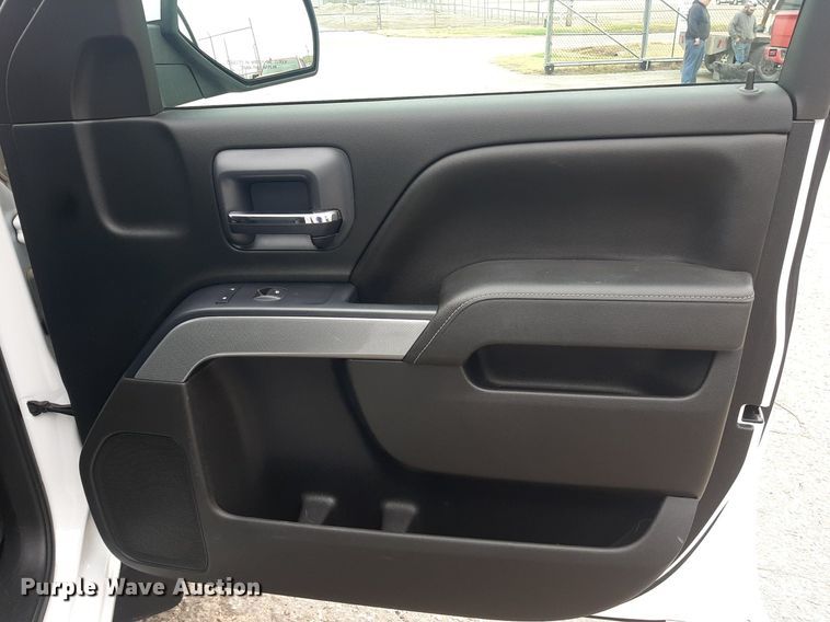 image for item LX9815 2015 Chevrolet Silverado 1500  Double Cab pickup truck