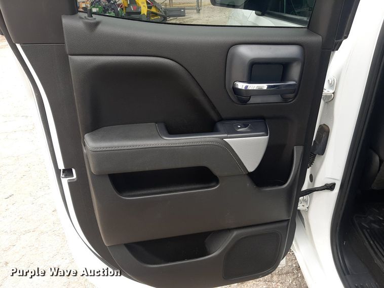 image for item LX9815 2015 Chevrolet Silverado 1500  Double Cab pickup truck