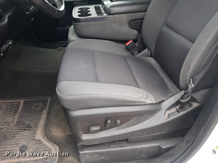 image for item LX9816 2015 Chevrolet Silverado 1500  Double Cab pickup truck