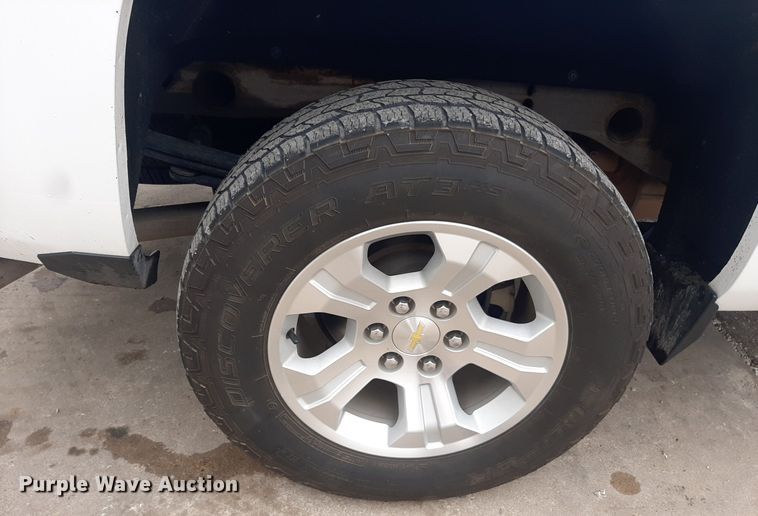 image for item LX9816 2015 Chevrolet Silverado 1500  Double Cab pickup truck