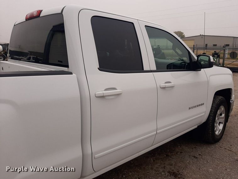 image for item LX9817 2015 Chevrolet Silverado 1500  Double Cab pickup truck