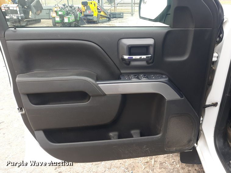 image for item LX9817 2015 Chevrolet Silverado 1500  Double Cab pickup truck