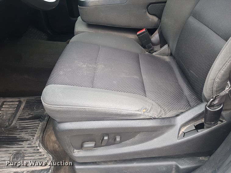 image for item LX9817 2015 Chevrolet Silverado 1500  Double Cab pickup truck