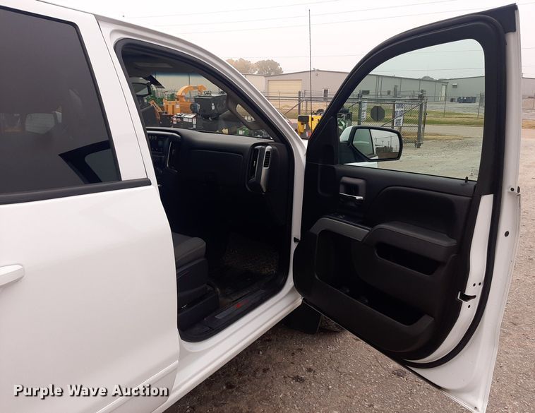 image for item LX9817 2015 Chevrolet Silverado 1500  Double Cab pickup truck