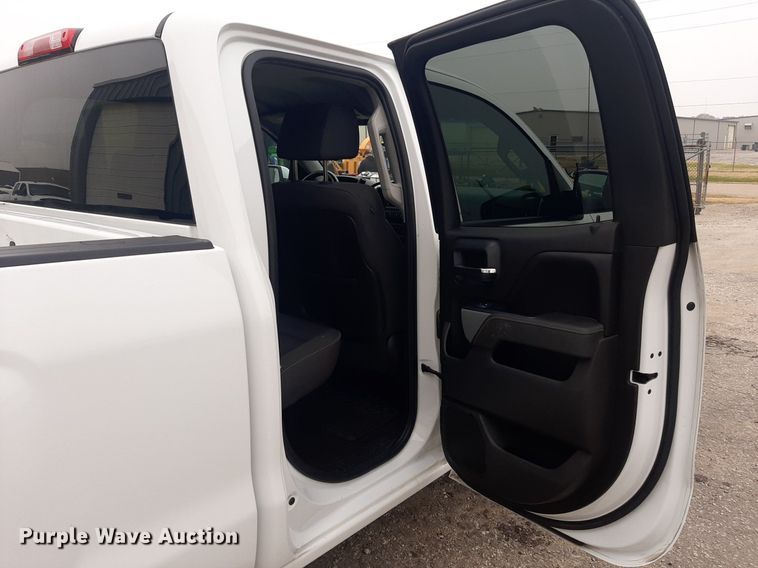 image for item LX9817 2015 Chevrolet Silverado 1500  Double Cab pickup truck