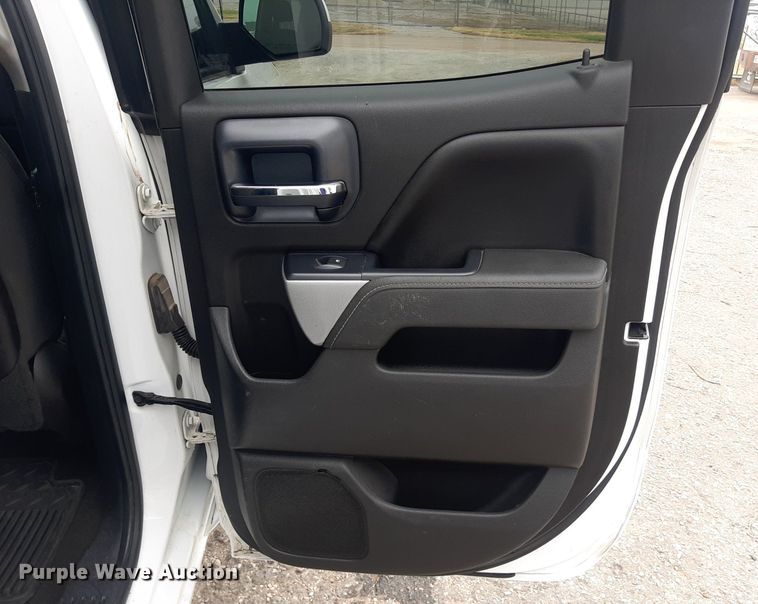 image for item LX9817 2015 Chevrolet Silverado 1500  Double Cab pickup truck