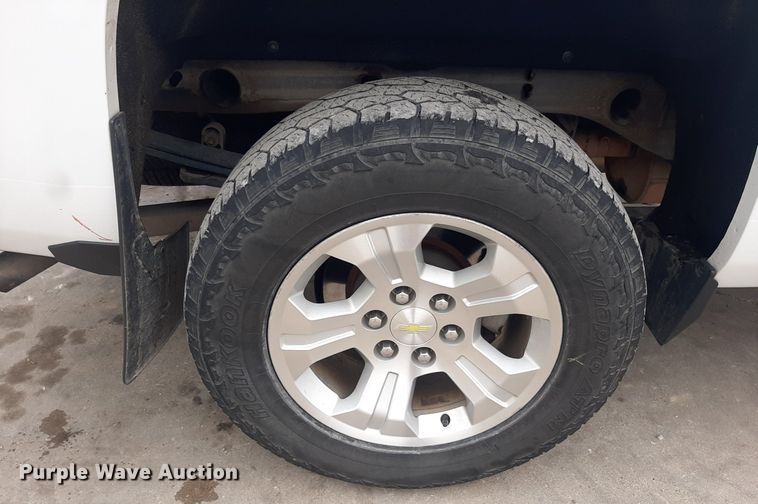 image for item LX9817 2015 Chevrolet Silverado 1500  Double Cab pickup truck