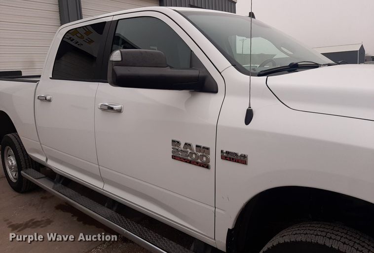 image for item LX9818 2014 Dodge Ram 2500HD  Crew Cab pickup truck