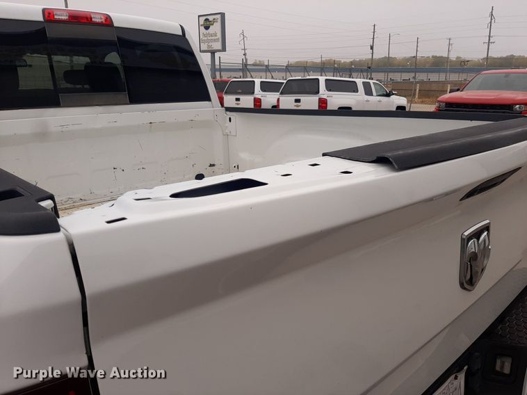 image for item LX9818 2014 Dodge Ram 2500HD  Crew Cab pickup truck