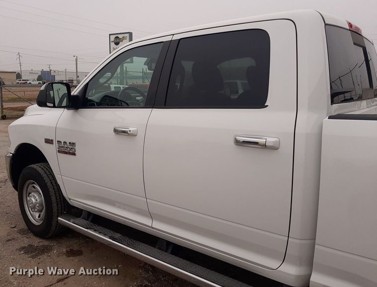 image for item LX9818 2014 Dodge Ram 2500HD  Crew Cab pickup truck